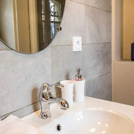 Bel Renove En Bord De Garonne